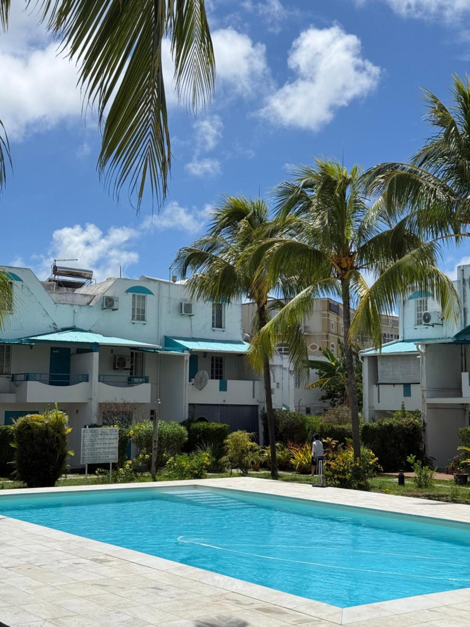 Апартаменты Bleu Des Zil Гранд-Бэй Экстерьер фото